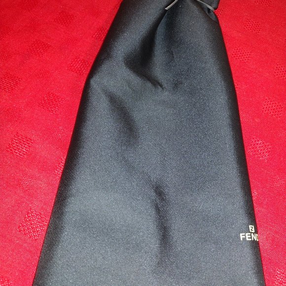 Fendi Authentic black dust bag with draw strings - Picture 3 of 3